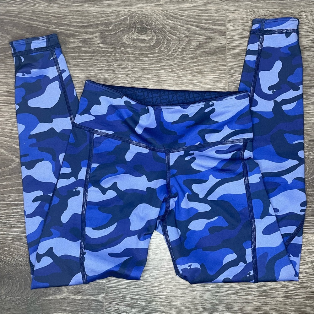 Women’s Vineyard Vines reversible dark blue leggings size small